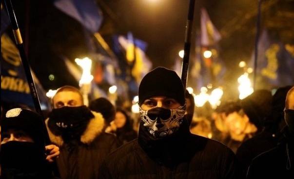 Украинские националисты стравливают людей по национальному признаку