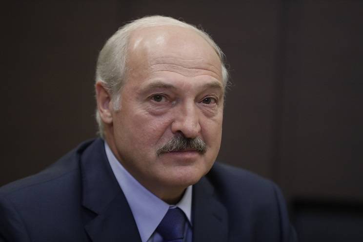 Лукашенко: конфликт в Донбассе должны решить три славянских народа