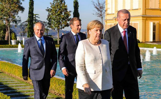 Соло Эрдогана: Путин, Меркель и Макрон оказались в Стамбуле не при делах