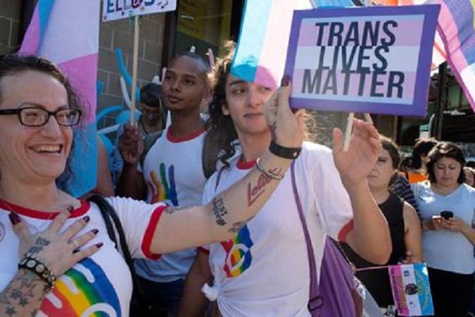 Трансгендерство стало нормой: в Нью-Йорке узаконили третий пол человека
