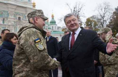 Политический шабаш на Украине на фоне конца осени