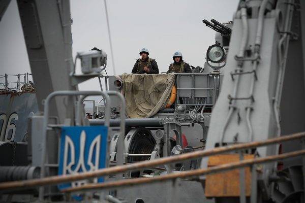 Конфликт в Азовском море: Украина боится сталкиваться с РФ, уповая на Запад