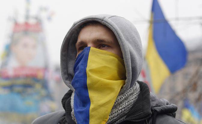 Война двух миров: Украинский готов раздавить Русский