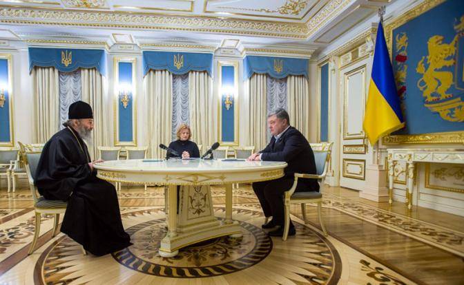 Украинская православная церковь взбунтовалась против Порошенко Украинская православная церковь взбунтовалась против Порошенко