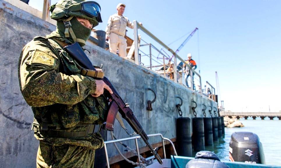 Пора ли России перекрывать Украине Азовское море?