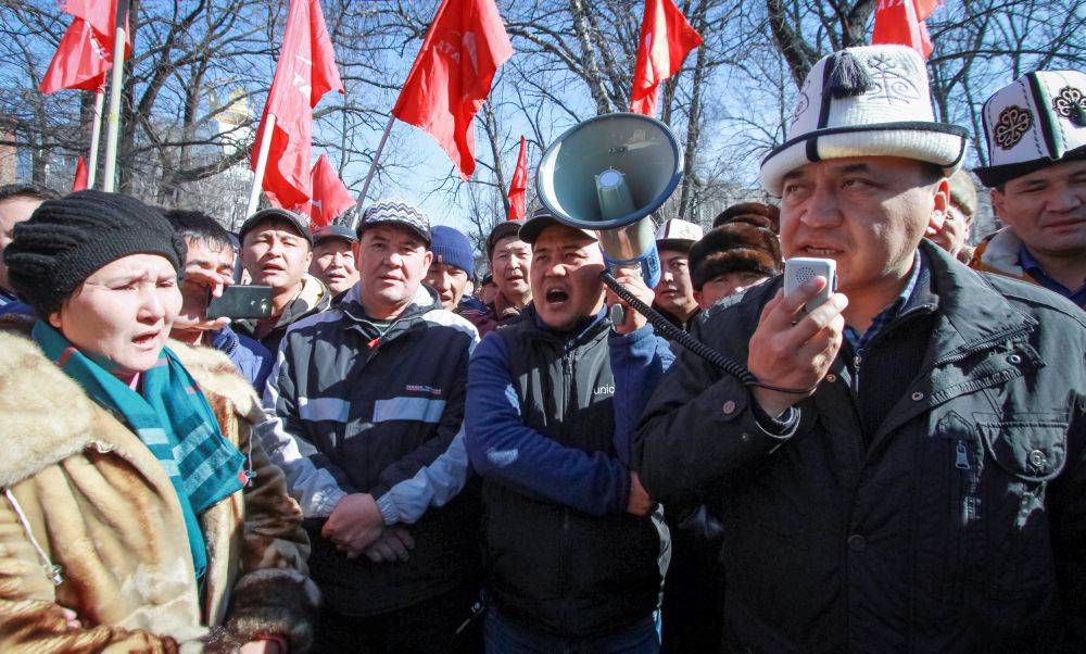 «Кет син», или Что представляет собой оппозиция в кыргызском политикуме