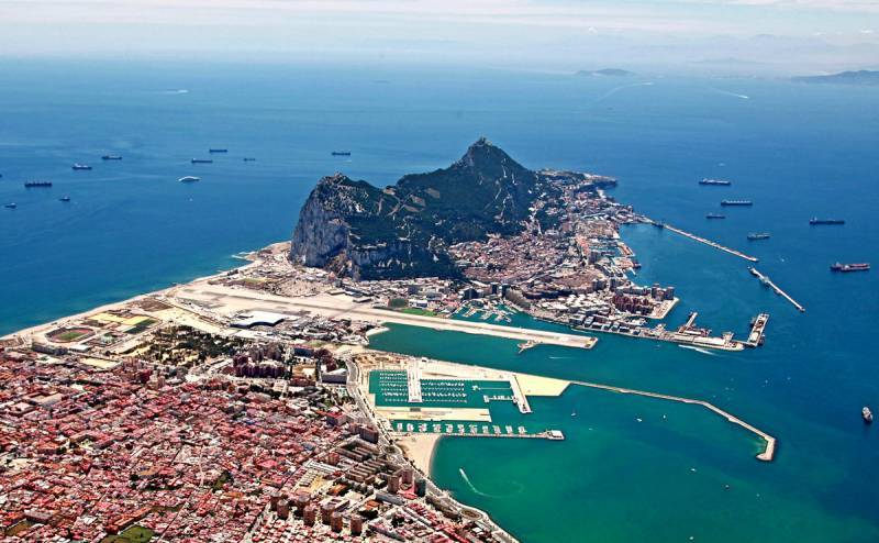 Брекзит: Хватит ли Испании духу забрать у британцев Гибралтар?