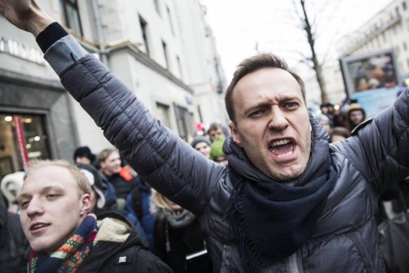 Хакеры выяснили: сторонники Навального получают деньги от британцев