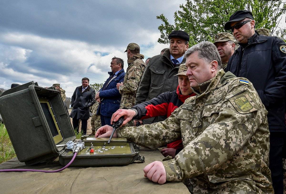 Военное положение на Украине: Киев выбрал опасную стратегию