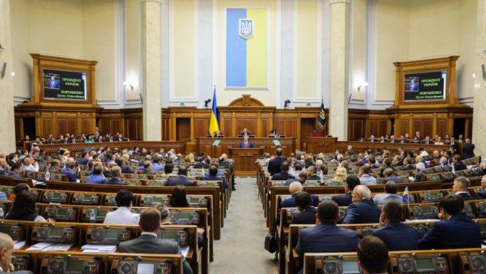 Президенту Украины — трибунал: в Раде встали на сторону РФ из-за Азова