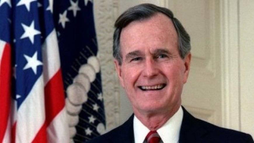 Завещание Буша для США: не расслабляйтесь, Россия выставит счет за СССР