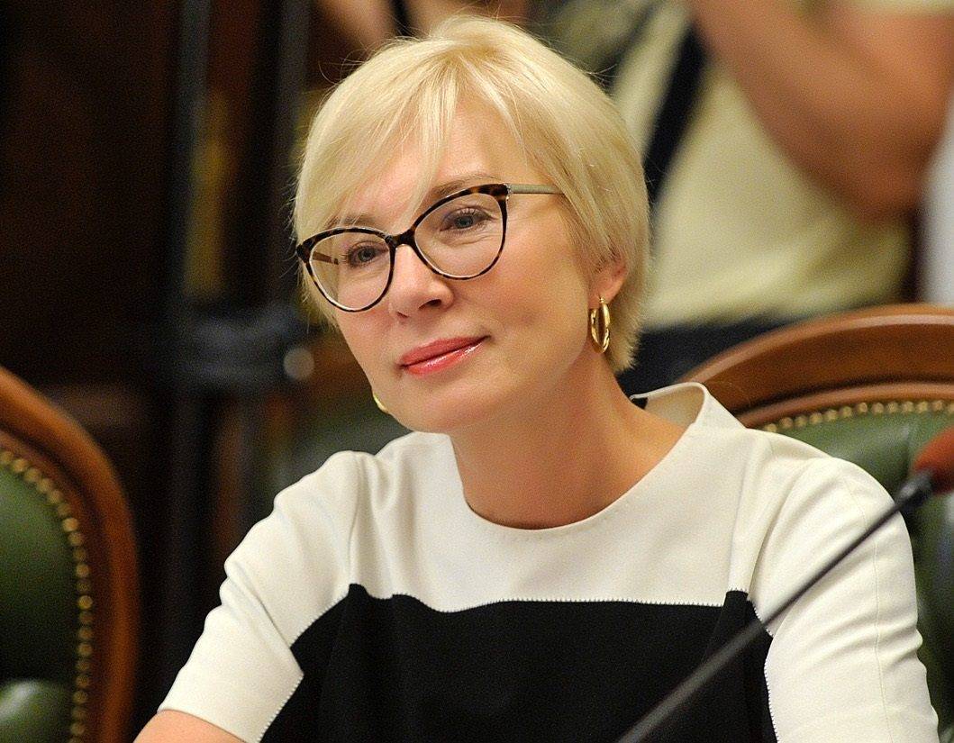 Омбудсмен Людмила Денисова рухнула в обморок во время выступления Порошенко