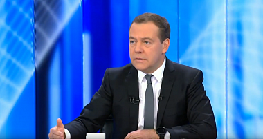 Медведев в роли пожарного. Эксперты о встрече премьера с журналистами