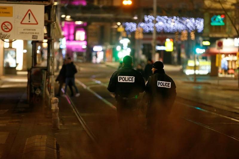 Страсбург: расстреляна рождественская ярмарка, преступник скрылся