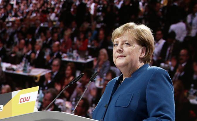 Ангела Меркель: Немецким кораблям пора бросить якоря у берегов Крыма