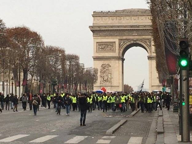 Франция 15 декабря: протесты «желтых жилетов» пошли на спад