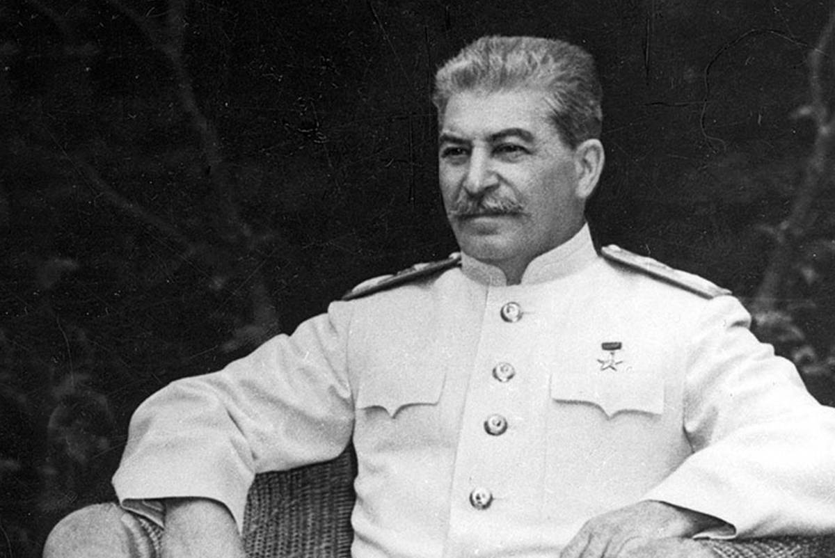 Ветер истории развеет мусор на могиле Сталина