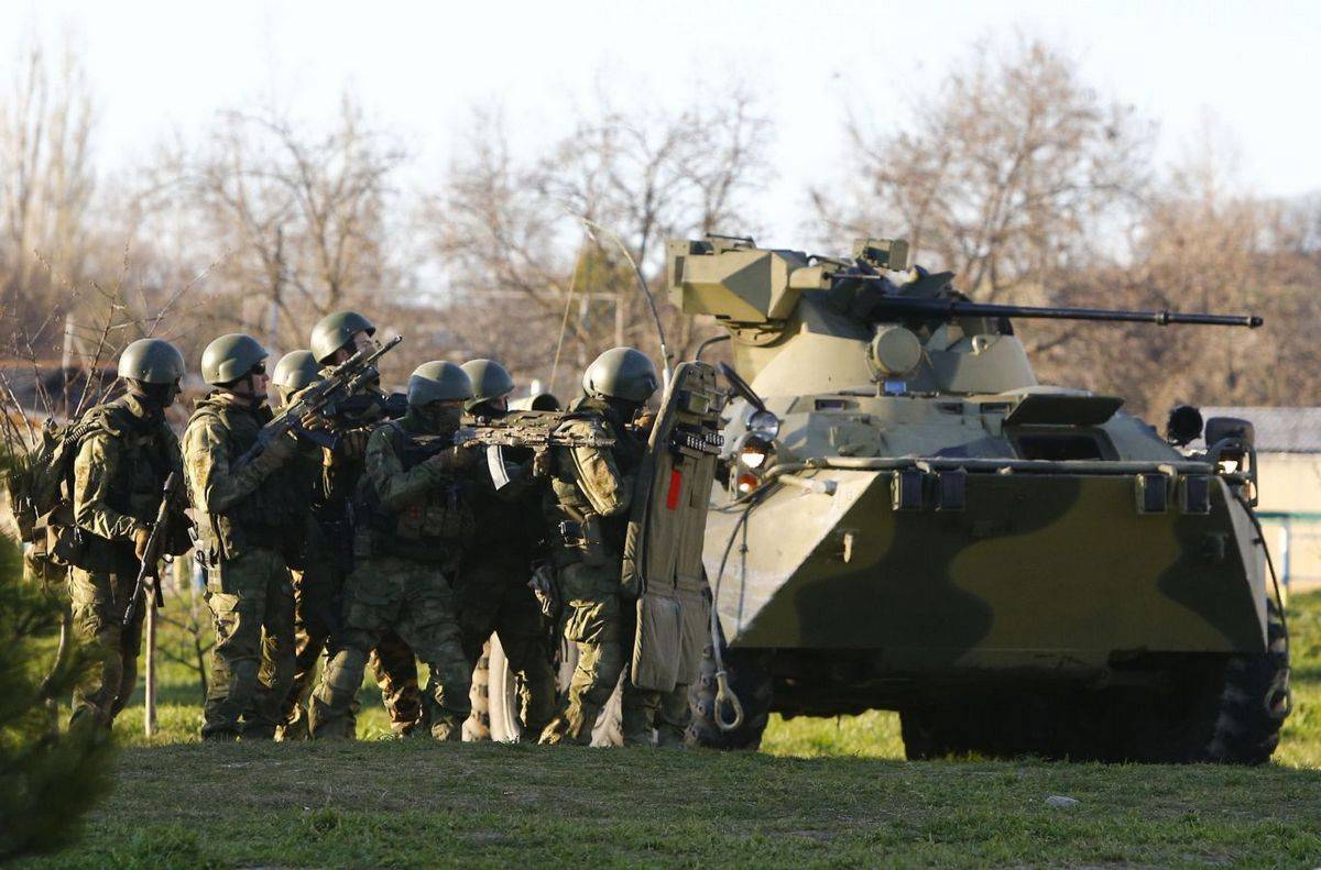 Милитаризация Крыма: зачем Запад заговорил о российских военных на полуострове?