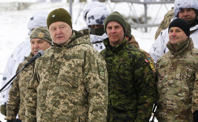 Военное положение не спасло Порошенко от позора