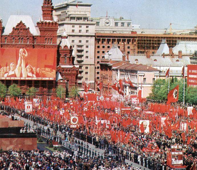 Миру нужен СССР