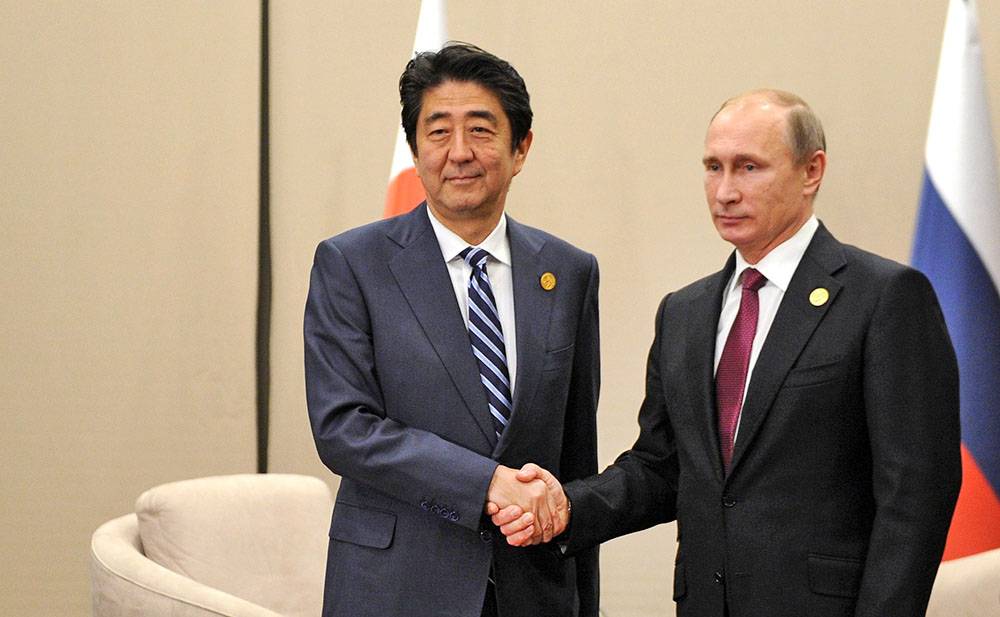 "Семейная история" Абэ: Россия отвергнет условия Японии по Курилам