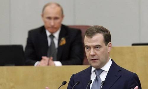А не послать бы Путину Медведева в… Челябинск?