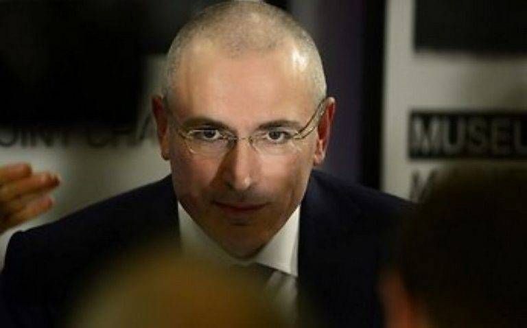 На Ходорковском шапка горит — шапка вора и убийцы