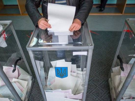 Как украинским мигрантам проголосовать за президента Украины за границей