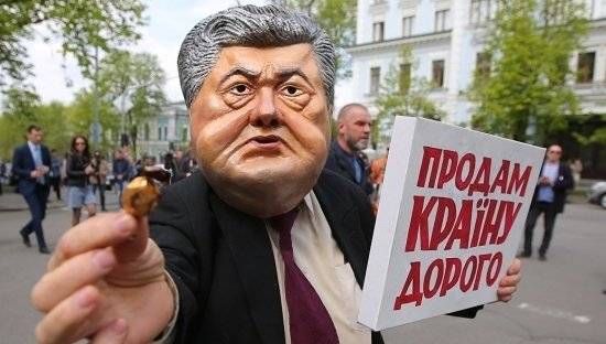 Порошенко готов на все, чтобы остаться в своем кресле