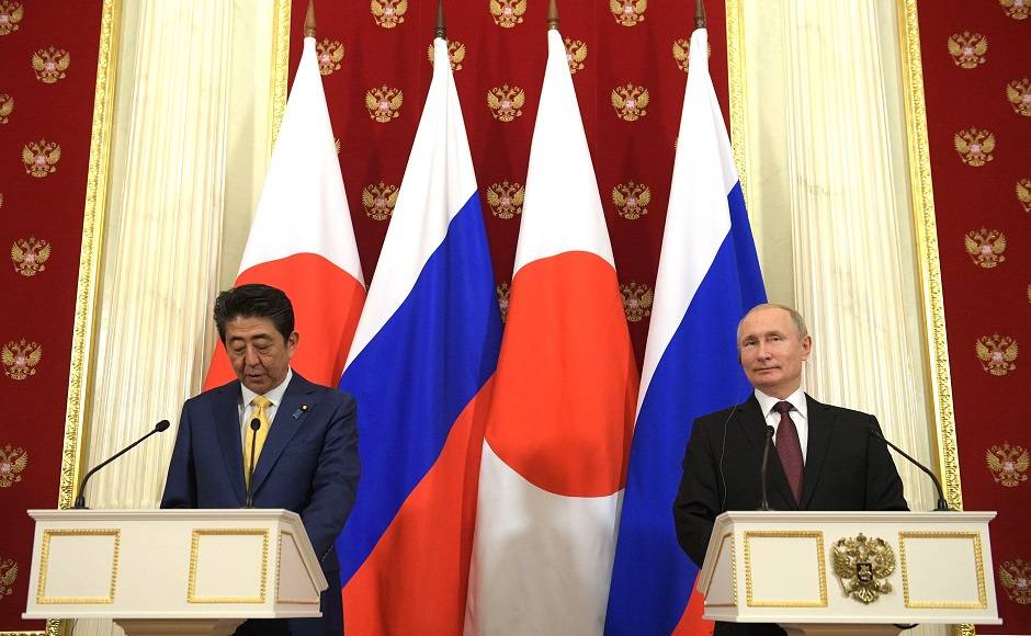 Политическое харакири: почему Путин и Абэ решились обсудить мирный договор