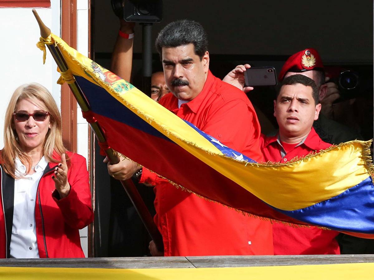 Пекин признал Мадуро законным президентом Венесуэлы