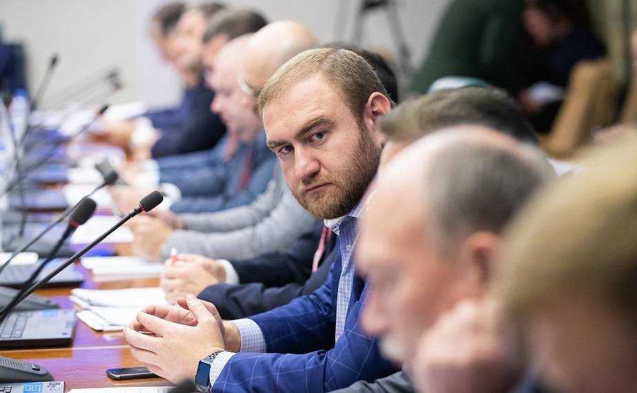 Дело Арашукова: эксперты прогнозируют отставку властей Карачаево-Черкессии