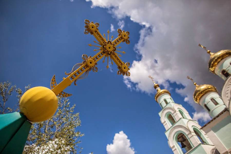 План Киева по расколу провалился: украинцы не поддержали церковь вне России