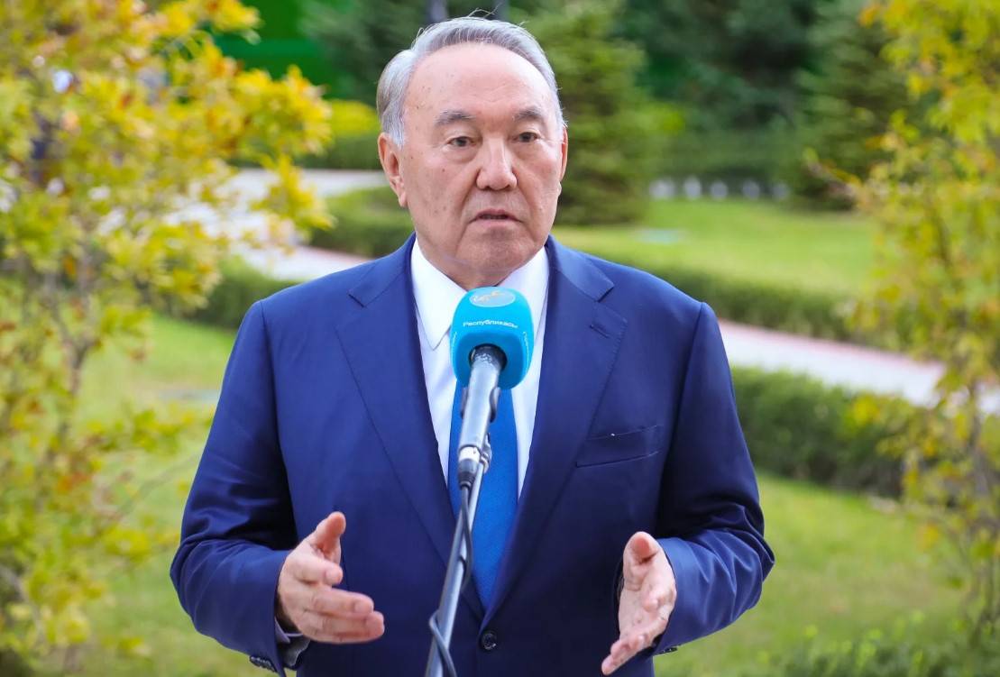 Назарбаев в ближайшее время может уйти в отставку