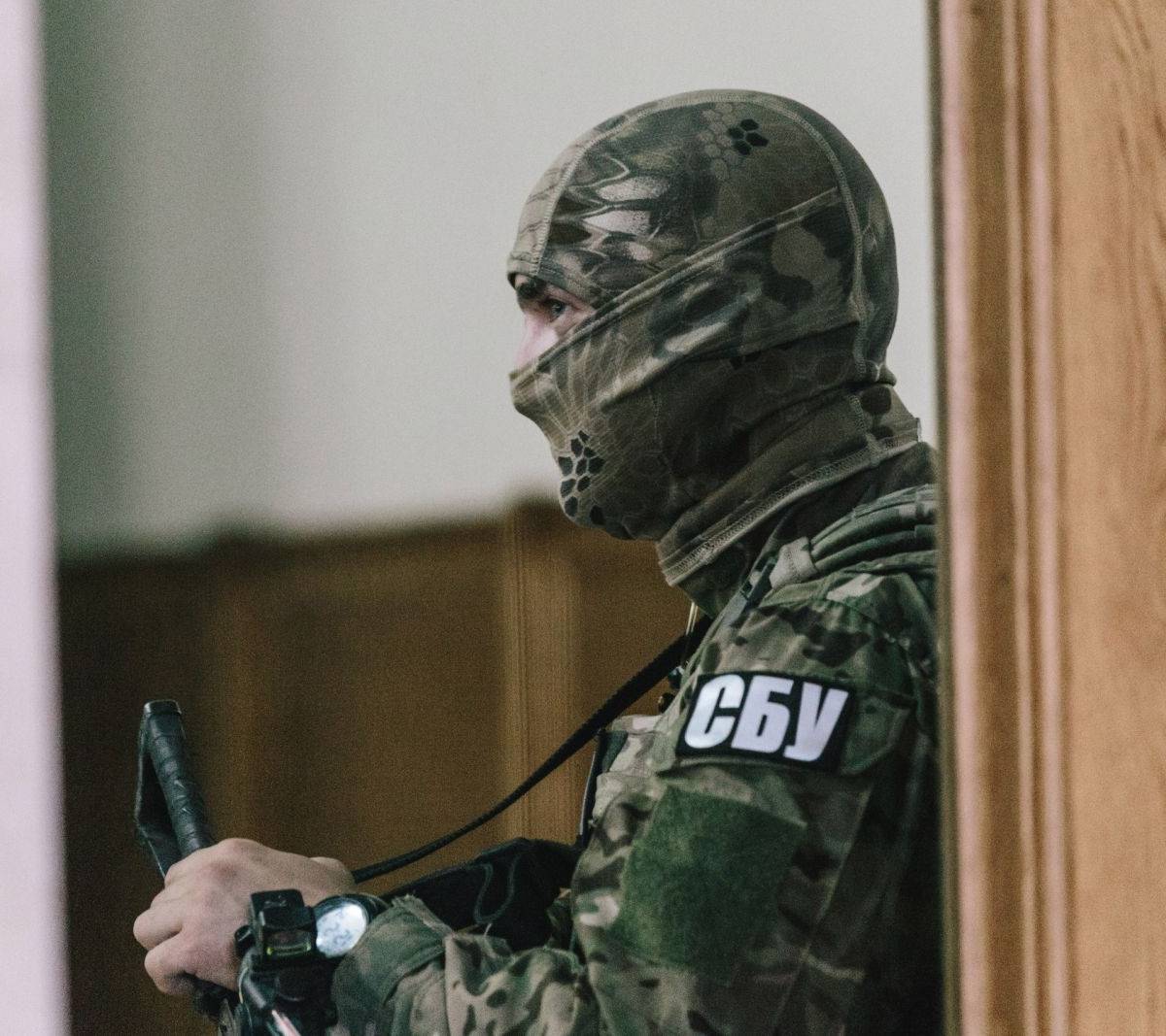 Удушения, избиения и пытки: что происходит в Службе безопасности Украины