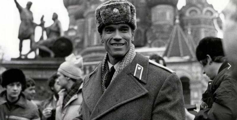 Запад против Востока: геополитические каноны мировой поп-культуры Запад против Востока: геополитические каноны мировой поп-культуры