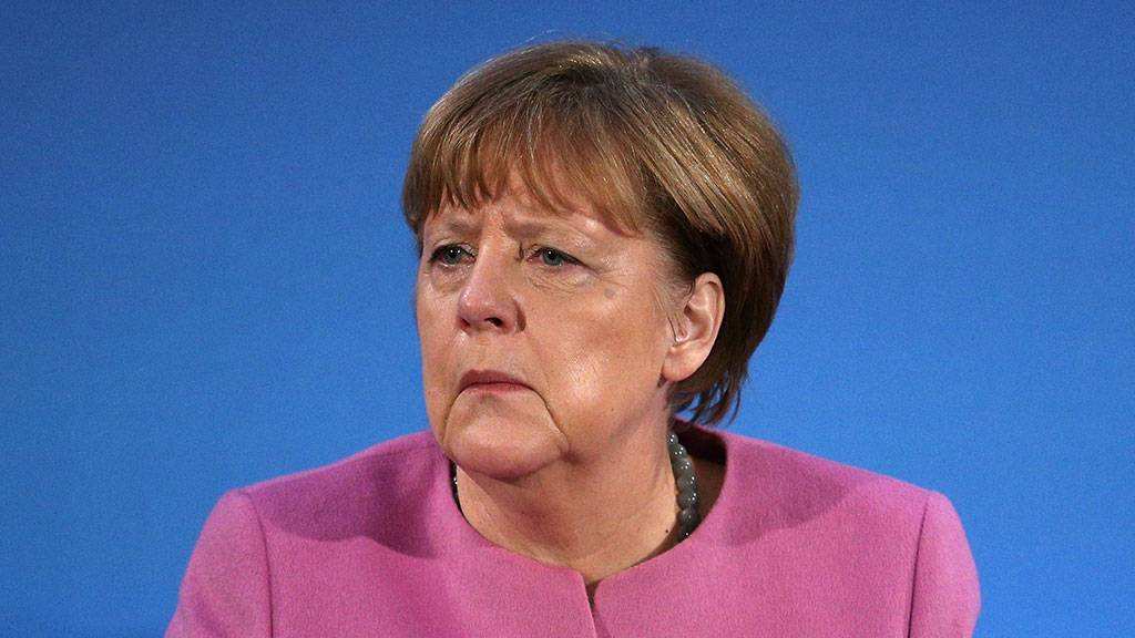 «Политический шпагат» Меркель: ФРГ лавирует между двух огней - НАТО и РФ