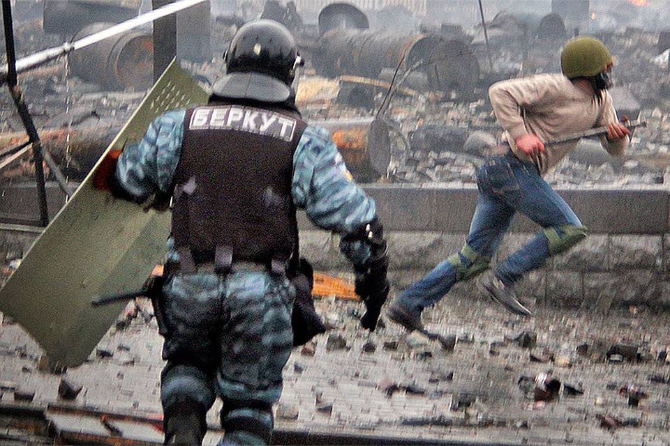 Выжившие «беркутовцы» вспоминают «мирный» Майдан: ребят били, жгли, палили