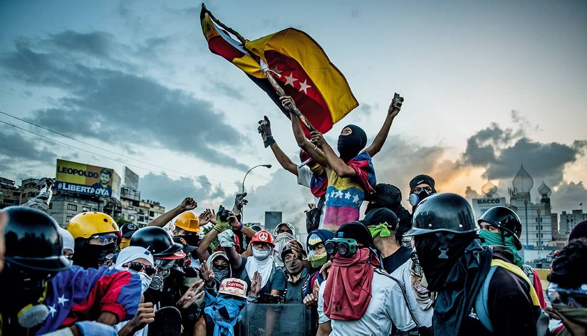 Критическая черта: МИД РФ ожидает опасную провокацию США в Венесуэле
