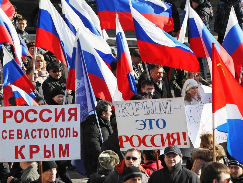 Наказывая крымчан, их фактически признали гражданами РФ
