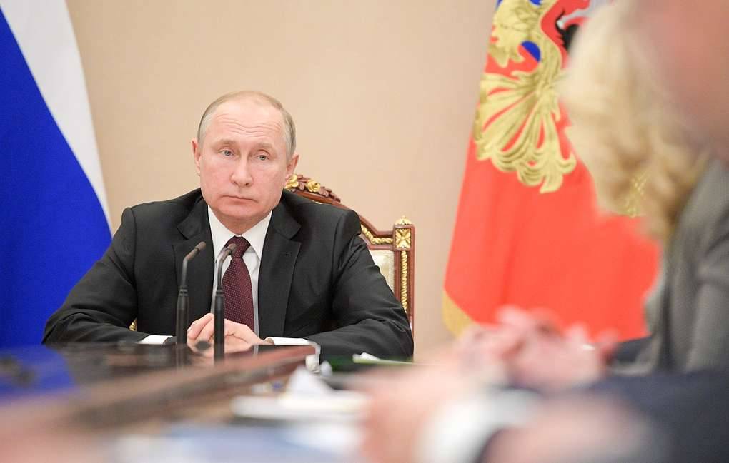 Путин: иностранные спецслужбы стремятся нарастить свое влияние на Россию