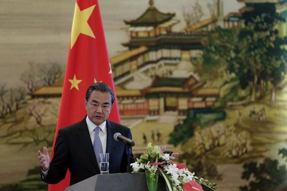 Пекин назвал отношения с Москвой образцом сотрудничества мировых держав