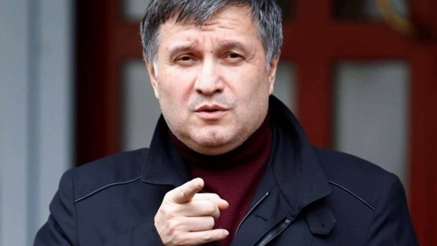 Шёл пятый год «торжества демократии»… Аваков указал Порошенко на дверь