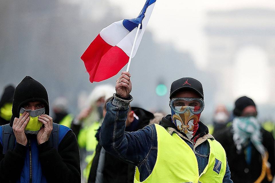 Сенат Франции одобрил закон об ограничении прав демонстрантов