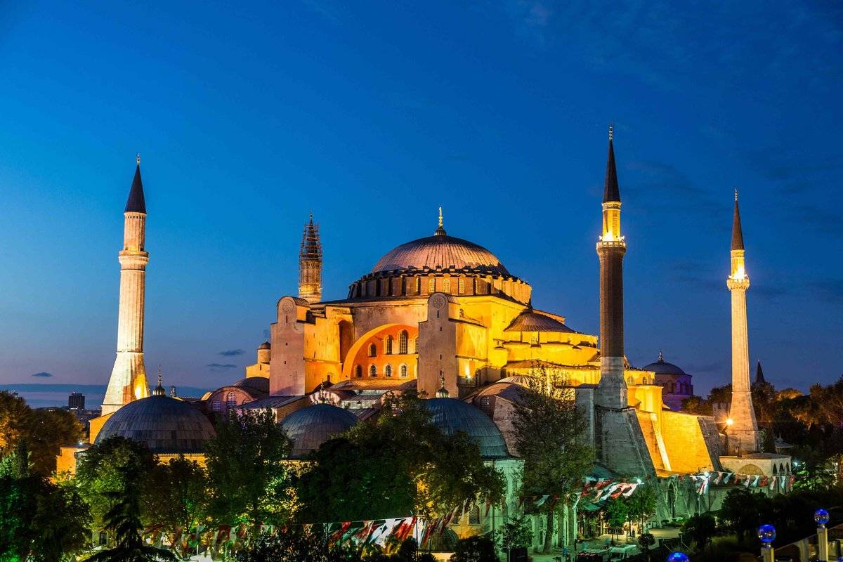 Эрдоган предложил изменить статус собора Святой Софии и сделать его мечетью