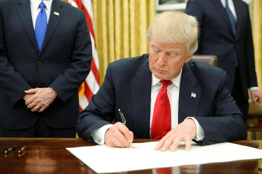 Трамп подписал декларацию о суверенитете Израиля над Голанскими высотами