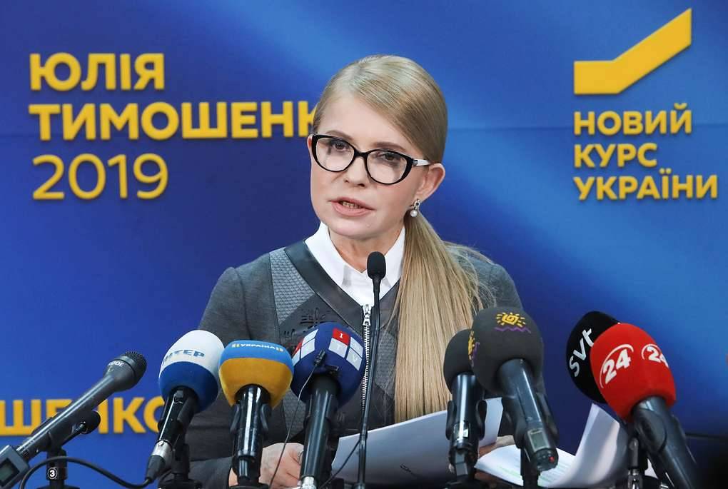 Кандидаты в президенты Украины обещают вернуть в страну мир