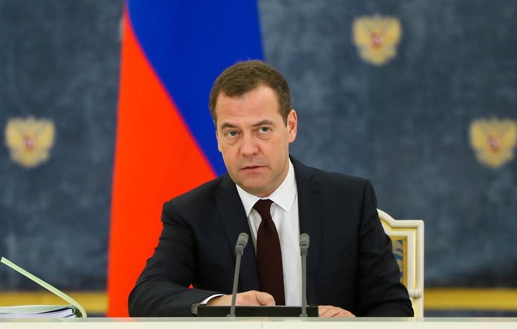 Медведев считает нормальным явлением критику власти в интернете