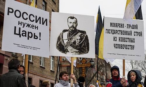 Новая русская триада: самодержавие, православие – а где народность?