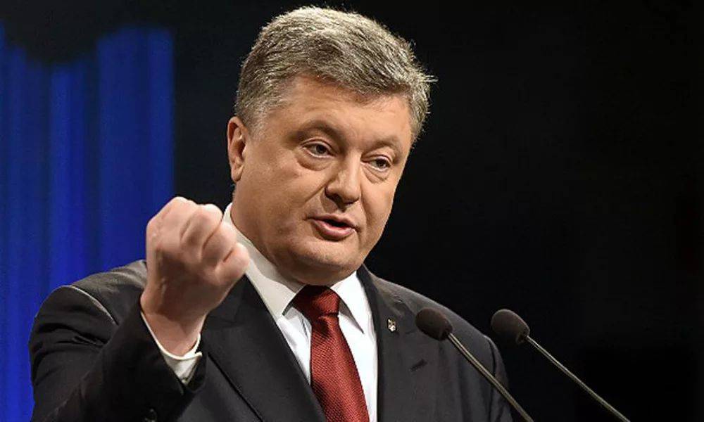 Порошенко согласился на дебаты с Зеленским на стадионе